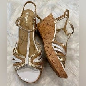 Naturalizer women’s Newly wedge heels size 8.5 NWOT nude white gold‎ beige